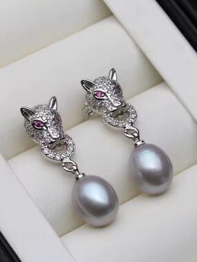 NEW Elegant Panther CZ and Pearl Faux Costume Pierced Earrings